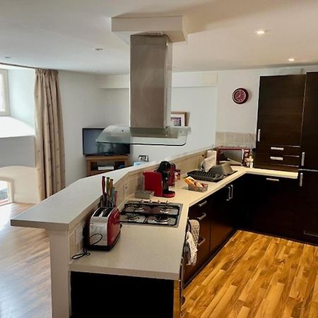Stunning Spacious Apartment On River Ness Inverness Exterior foto